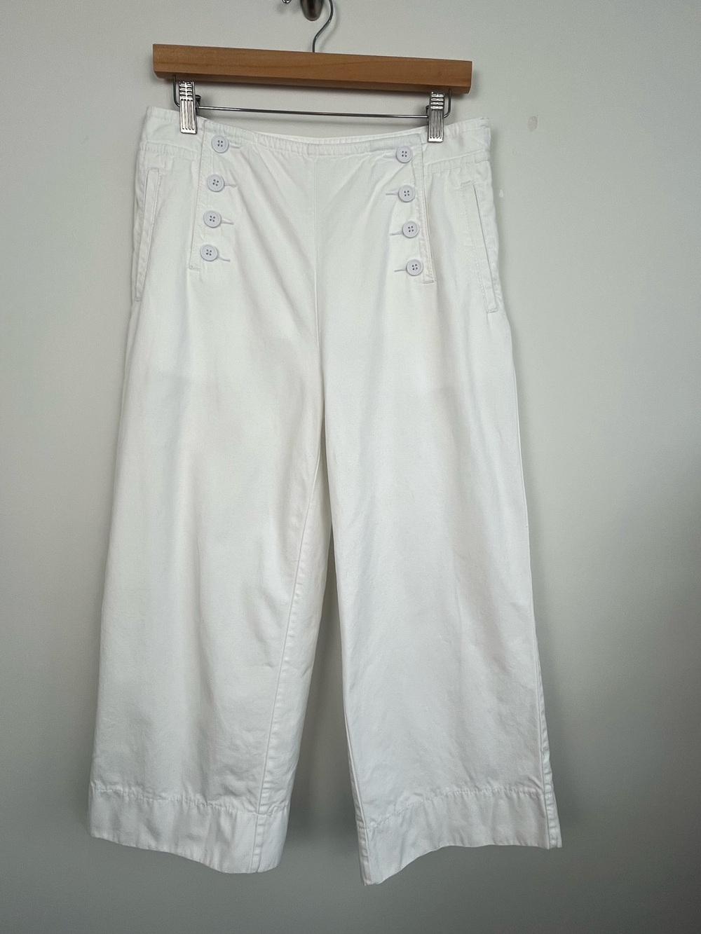 Talbots white cotton Lyocell wide leg sailor style side zip cropped pants, 6.